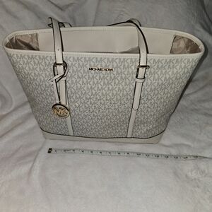 Michael Kors Tote